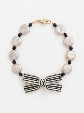 Pearl & Black Striped Bow Bracelet – Coin Pearls, Black Crystal Beads, Gold-Tone